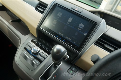 新型フリードのシフトレバー ガソリンとハイブリッドの違いを比較 試乗レビュー速報 軽自動車選び Com