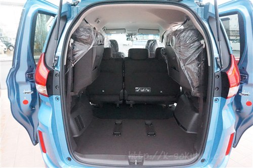 新型フリード プラスの荷室 標準車との広さ デザインの違いを比較 試乗レビュー速報 軽自動車選び Com