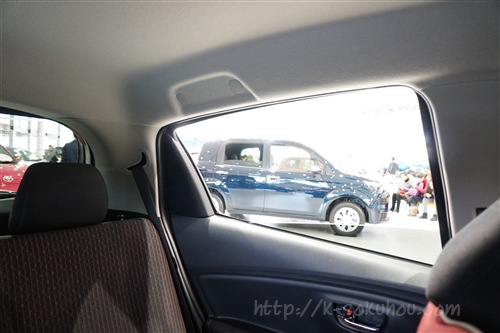 トヨタの新型ヴィッツ ハイブリッドの試乗の感想 後方視界はどうだった 試乗レビュー速報 軽自動車選び Com