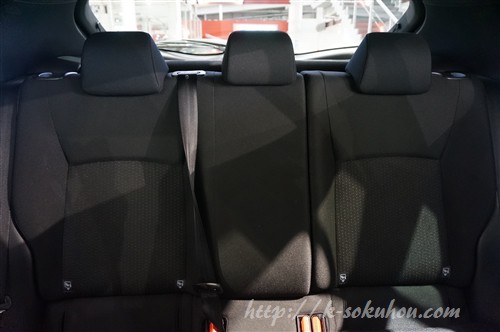 トヨタc Hr Chrの後部座席にはリクライニング機能が付いているの 試乗レビュー速報 軽自動車選び Com