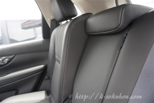 リクライニング幅はどれくらい 新型エクストレイルの後部座席 試乗レビュー速報 軽自動車選び Com リクライニング幅はどれくらい 新型エクストレイルの後部座席 試乗レビュー速報 軽自動車選び Com
