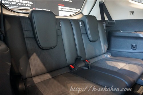 やっぱり狭い 新型エクストレイルの3列目シートを徹底レビュー 試乗レビュー速報 軽自動車選び Com