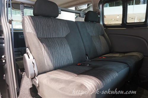 日産新型キャラバンnv350の荷室サイズを確認してみた 使い勝手は良い 試乗レビュー速報 軽自動車選び Com