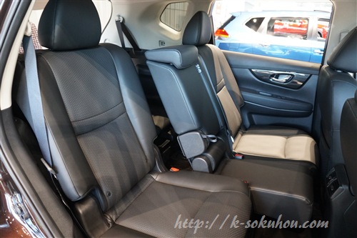 日産 新型エクストレイルの内装レビュー ハリアーとの違いを比較してみた 試乗レビュー速報 軽自動車選び Com